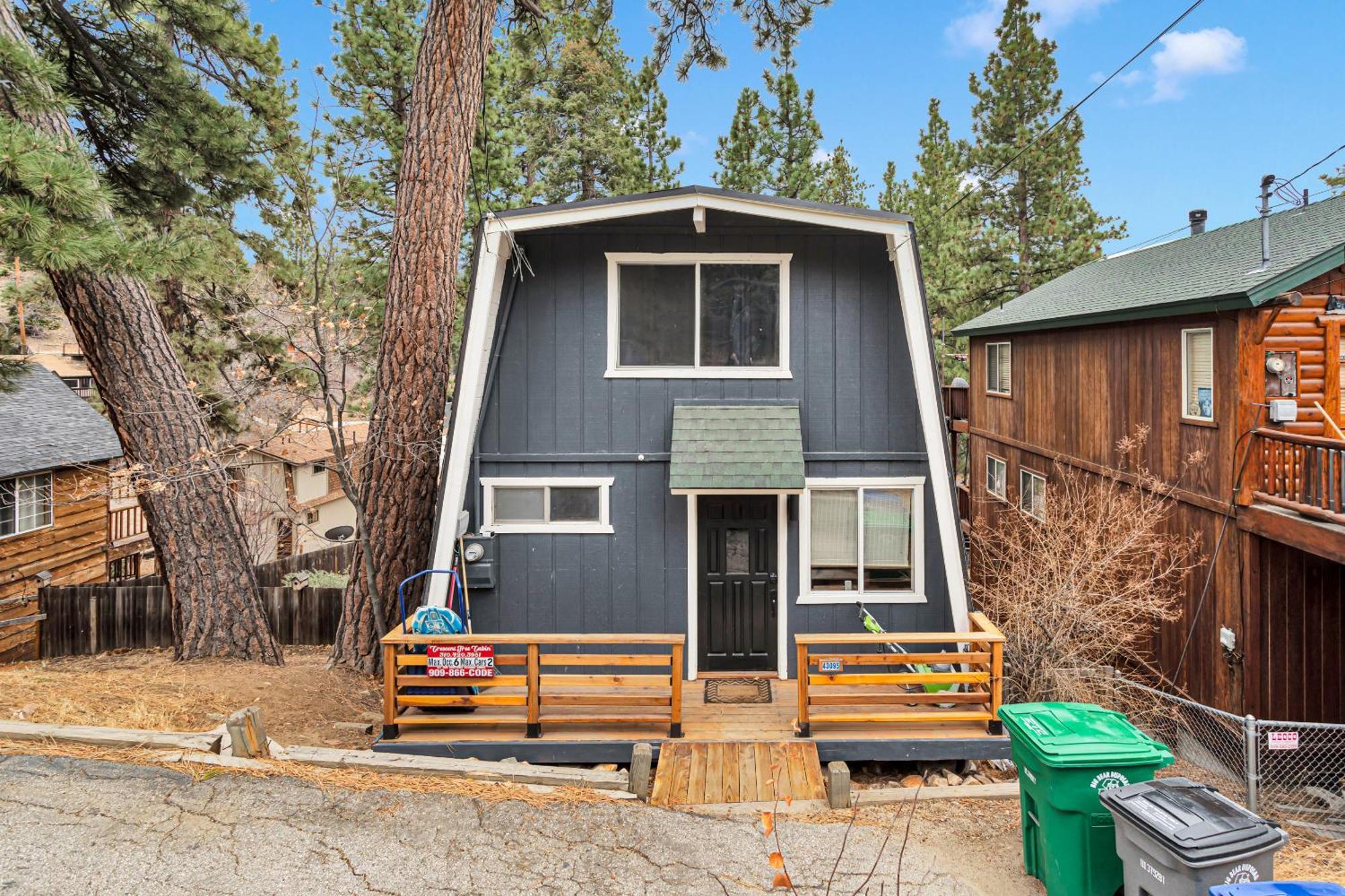 Cozy Crescent Tree Cabin Near Bear Mountain Big Bear Lake Exterior photo